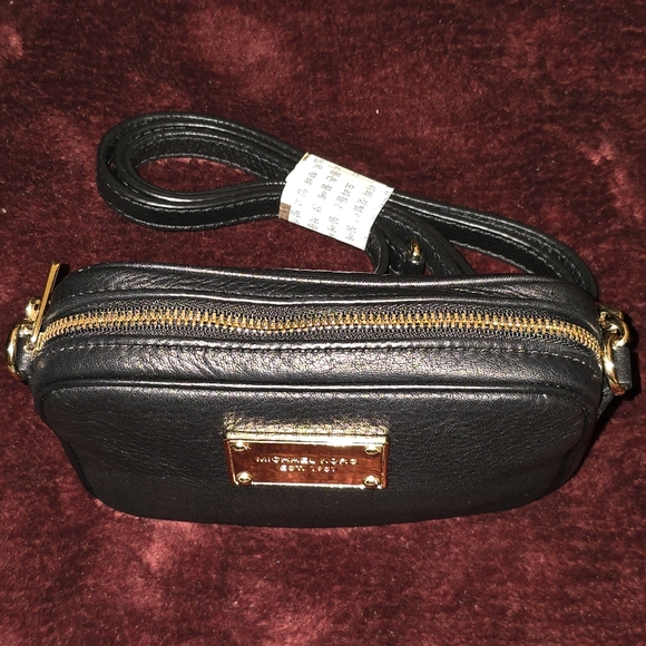 MICHAEL Michael Kors Jet Set Black Pebbled Leather Crossbody. EUC - Picture 4 of 14